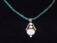 Load image into Gallery viewer, 31 Mother of pearl silver pendant