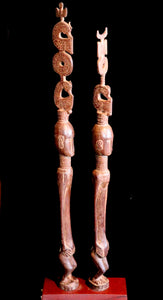 Timorese ancestor figures W09-32