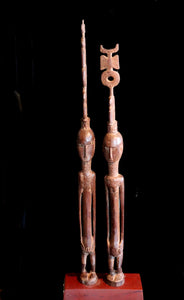 Timorese ancestor figures W09-32